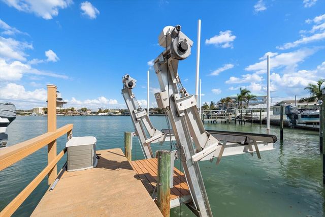 109 DRIFTWOOD LANE, Largo, FL 33770