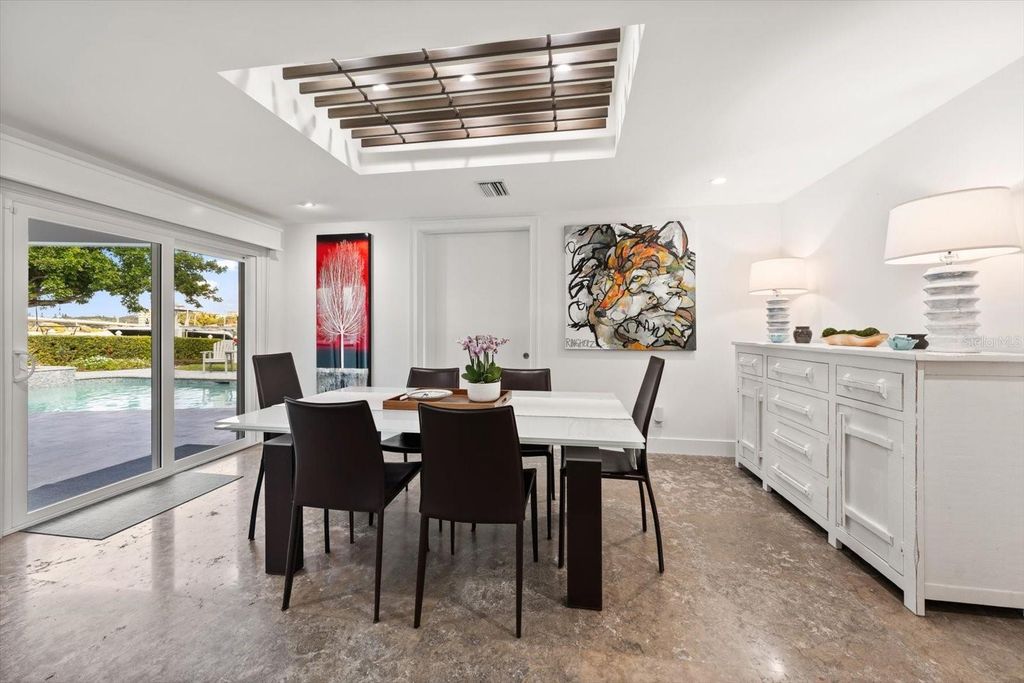 Image 16 of property listing at 109 DRIFTWOOD LANE, Largo, FL 33770