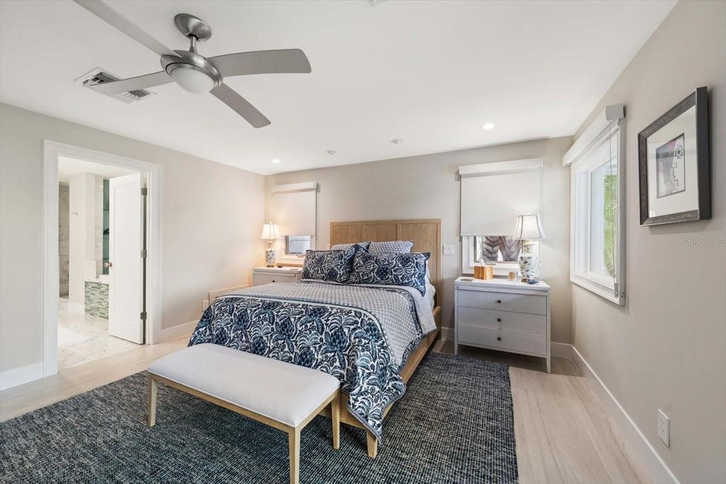 Image 30 of property listing at 109 DRIFTWOOD LANE, Largo, FL 33770