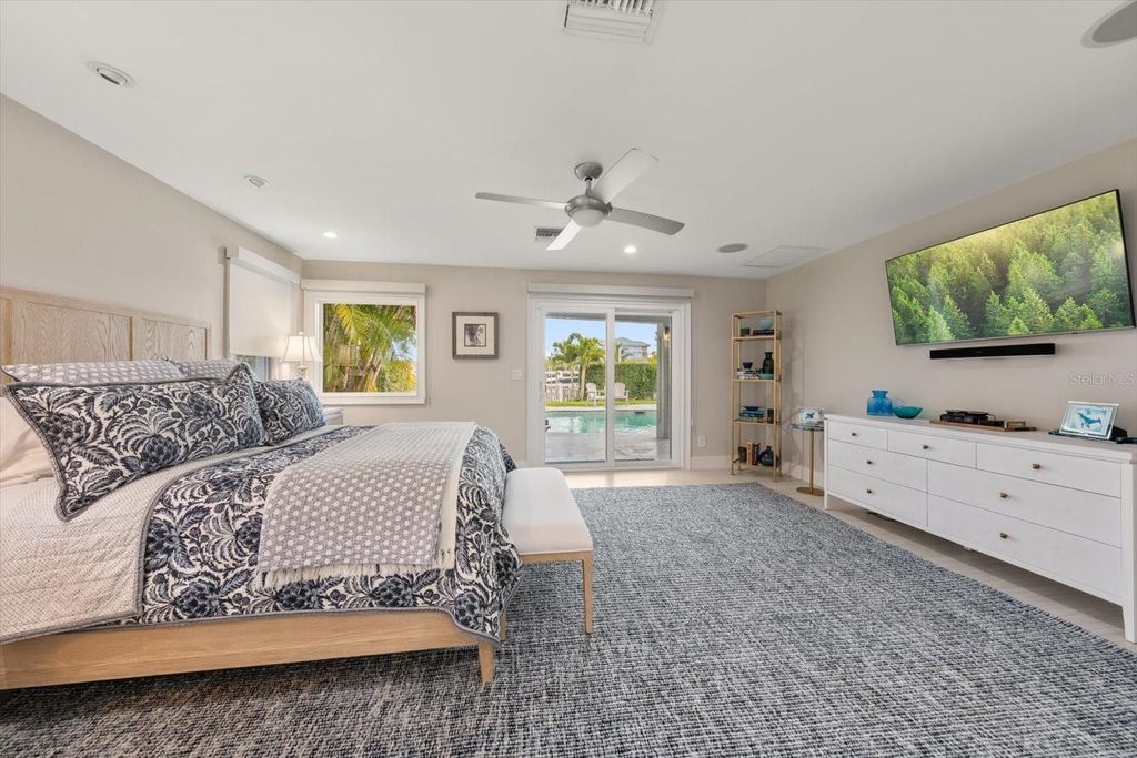 Image 31 of property listing at 109 DRIFTWOOD LANE, Largo, FL 33770