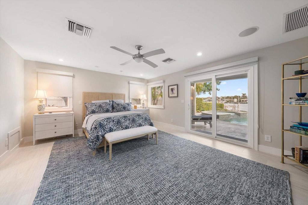 Image 32 of property listing at 109 DRIFTWOOD LANE, Largo, FL 33770