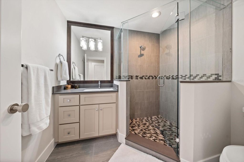 Image 59 of property listing at 109 DRIFTWOOD LANE, Largo, FL 33770