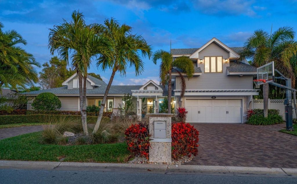 Image 78 of property listing at 109 DRIFTWOOD LANE, Largo, FL 33770