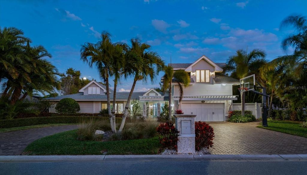 Image 80 of property listing at 109 DRIFTWOOD LANE, Largo, FL 33770