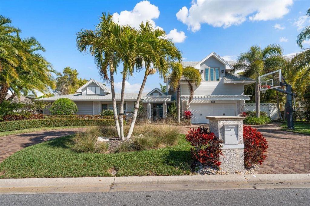 Image 82 of property listing at 109 DRIFTWOOD LANE, Largo, FL 33770