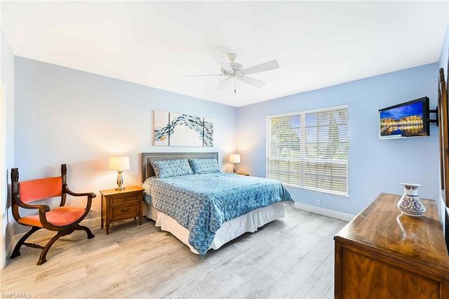 651 Wiggins Lake DR # 102, Naples, FL 34110