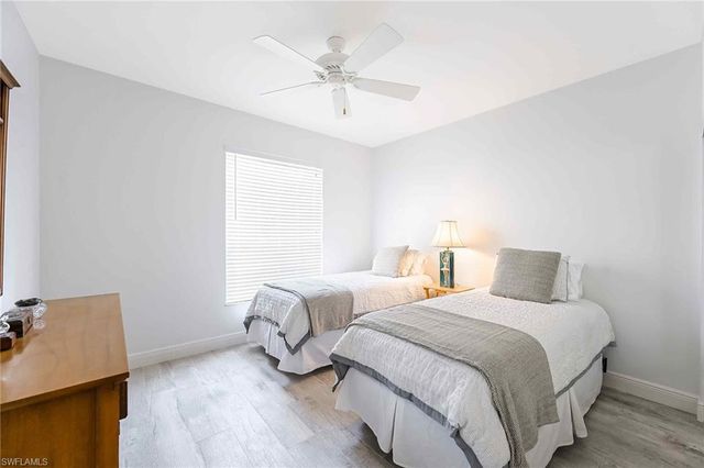 651 Wiggins Lake DR # 102, Naples, FL 34110