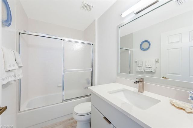 651 Wiggins Lake DR # 102, Naples, FL 34110