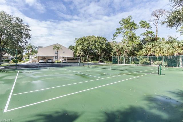 651 Wiggins Lake DR # 102, Naples, FL 34110