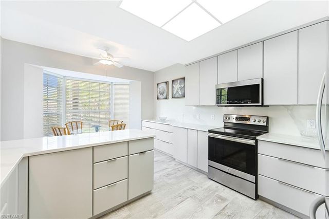 651 Wiggins Lake DR # 102, Naples, FL 34110