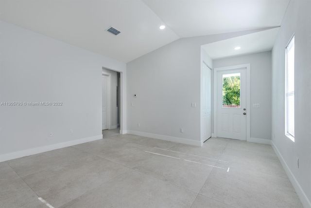 513 6th Avenue S, Lake Worth Beach, FL 33460