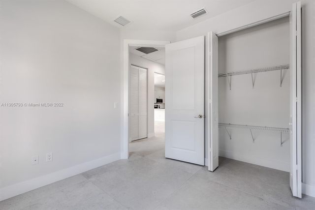 513 6th Avenue S, Lake Worth Beach, FL 33460