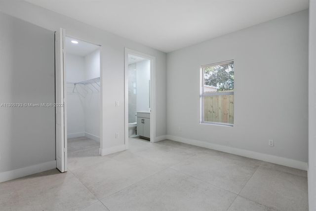 513 6th Avenue S, Lake Worth Beach, FL 33460