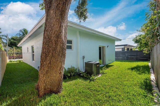 513 6th Avenue S, Lake Worth Beach, FL 33460
