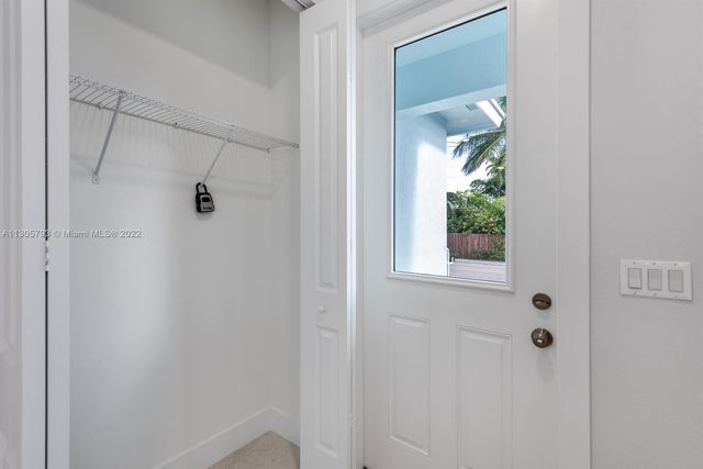 513 6th Avenue S, Lake Worth Beach, FL 33460