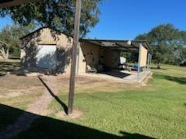 10704 Buls Road, East Bernard, TX 77435