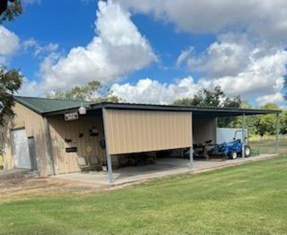 10704 Buls Road, East Bernard, TX 77435