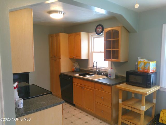 4425 Luann Avenue, Toledo, OH 43623