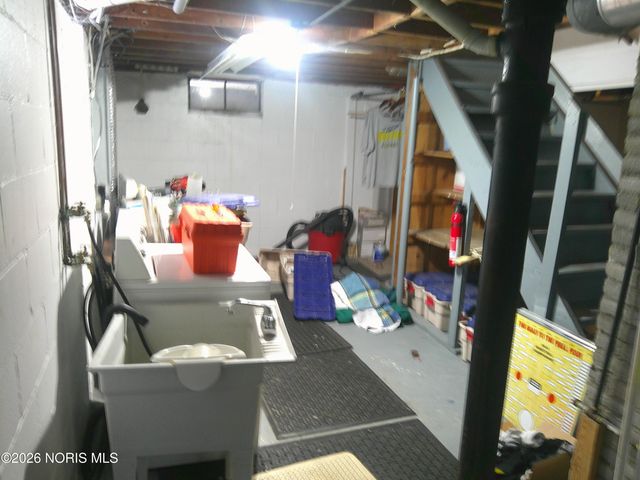 4425 Luann Avenue, Toledo, OH 43623