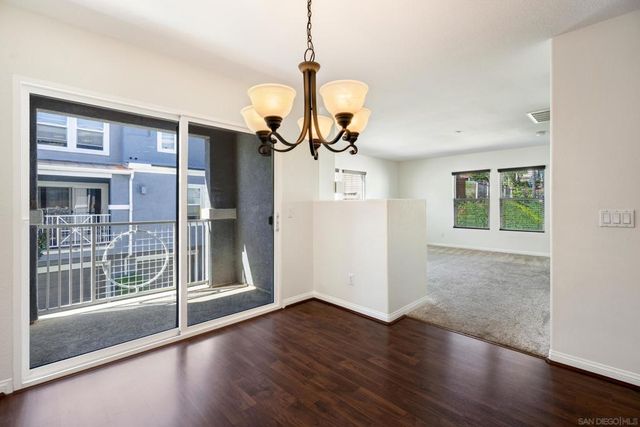 3548 Shoreline Bluff Lane, San Diego, CA 92110