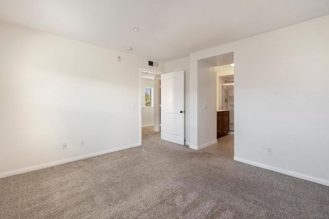 3548 Shoreline Bluff Lane, San Diego, CA 92110