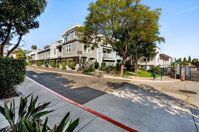 3548 Shoreline Bluff Lane, San Diego, CA 92110