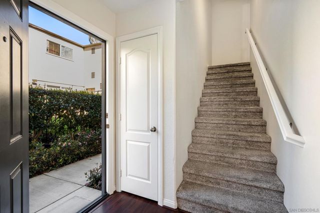 3548 Shoreline Bluff Lane, San Diego, CA 92110