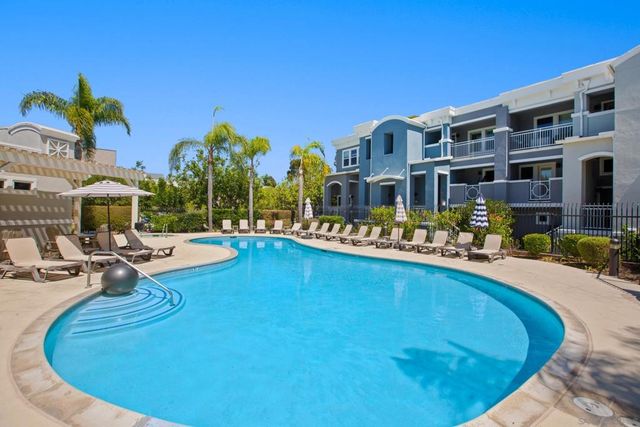 3548 Shoreline Bluff Lane, San Diego, CA 92110