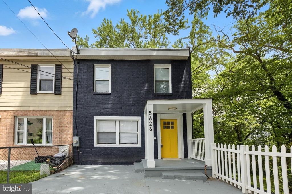 5626 CLAY PL NE, Washington, DC 20019