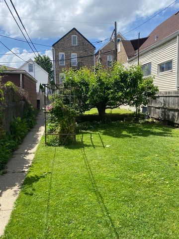 939 W 32nd Street, Chicago, IL 60608