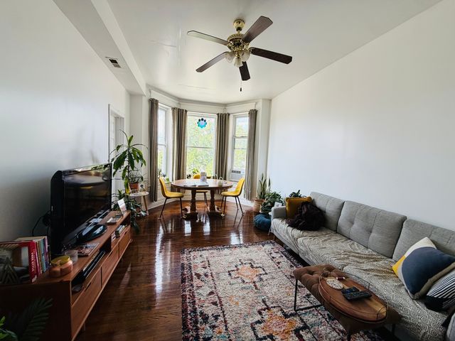 939 W 32nd Street, Chicago, IL 60608