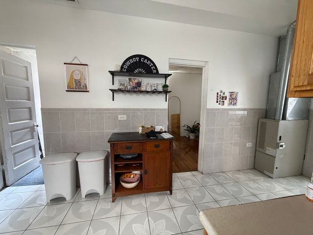 939 W 32nd Street, Chicago, IL 60608
