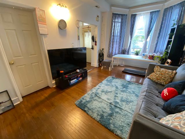 939 W 32nd Street, Chicago, IL 60608