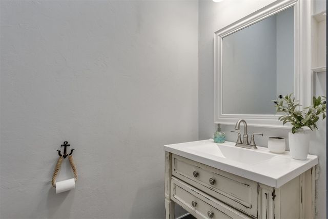 12035 Old Homestead Trail, Guthrie, OK 73044