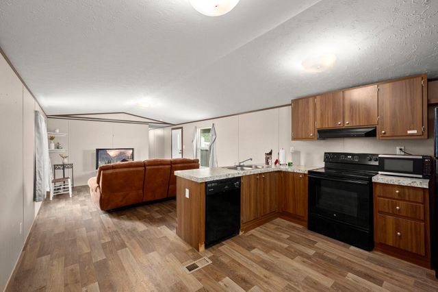 523 Fairfax Lane Lane, Conroe, TX 77303