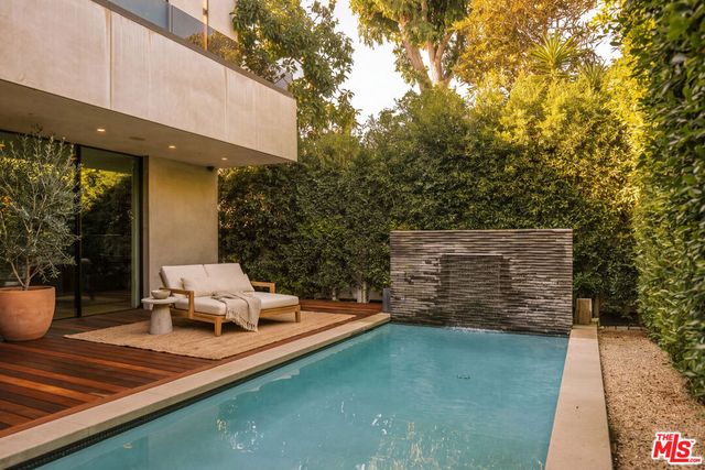 738 N Harper Avenue, Los Angeles, CA 90046