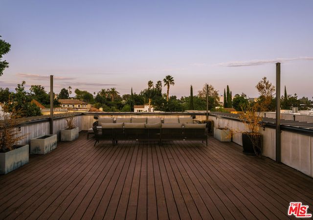 738 N Harper Avenue, Los Angeles, CA 90046