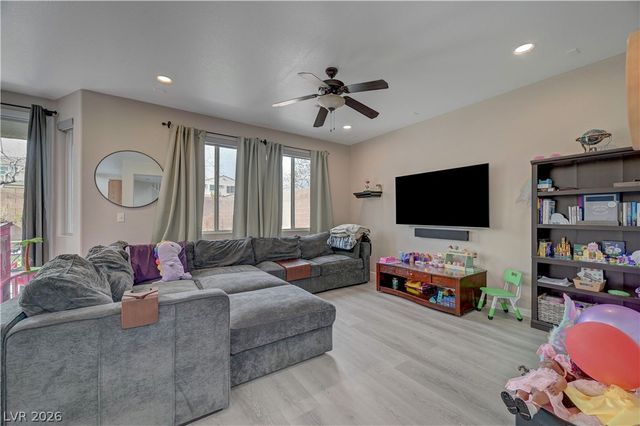 8069 Caspian Moon Drive, Las Vegas, NV 89166