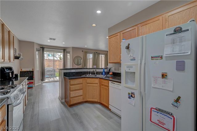 8069 Caspian Moon Drive, Las Vegas, NV 89166