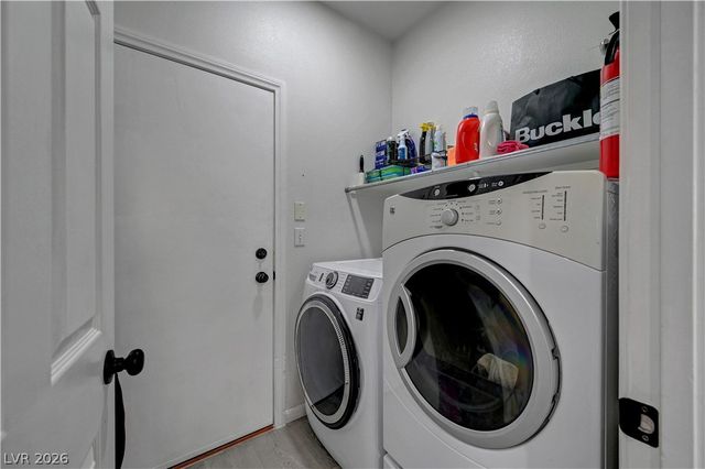 8069 Caspian Moon Drive, Las Vegas, NV 89166