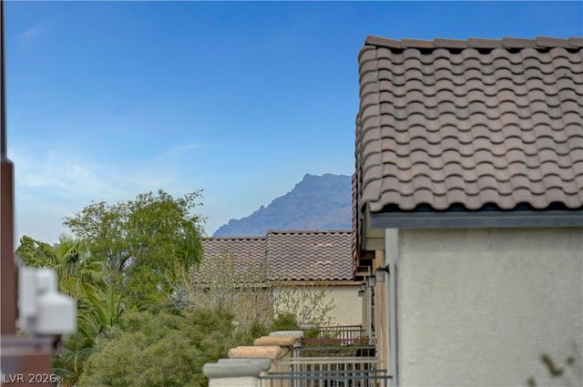 8069 Caspian Moon Drive, Las Vegas, NV 89166