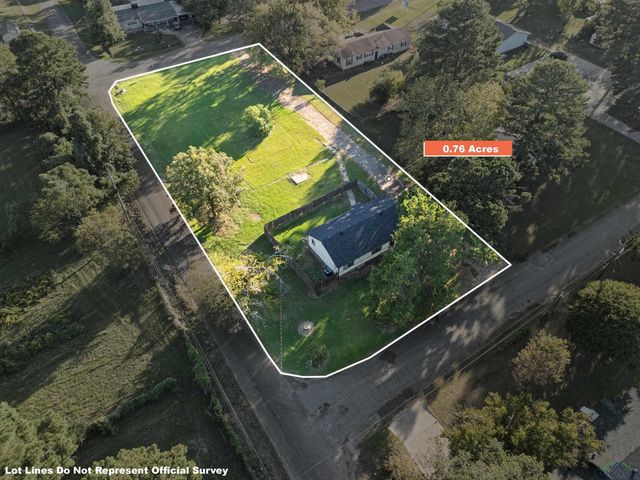 632 Bays Rd, Marshall, TX 75672