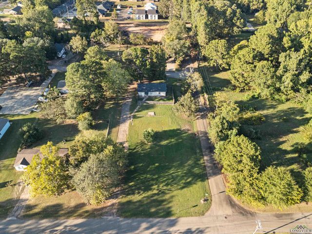 632 Bays Rd, Marshall, TX 75672