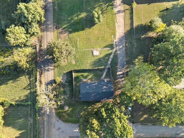 632 Bays Rd, Marshall, TX 75672