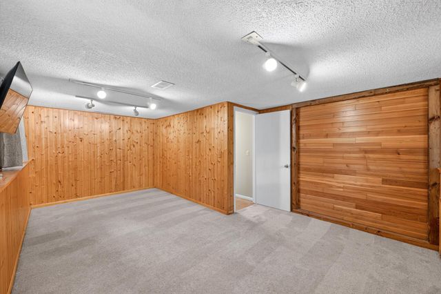 19806 Rush Street NW, Elk River, MN 55330