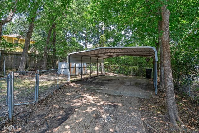 724 College Street, Shreveport, LA 71104