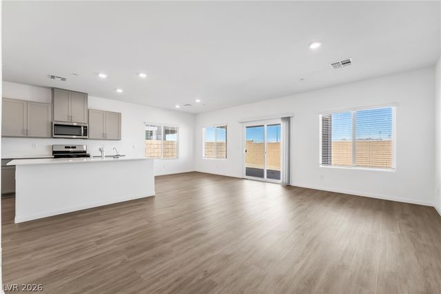 1111 Saffron Toucan Lane, Henderson, NV 89011