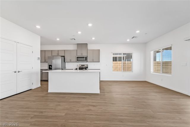 1111 Saffron Toucan Lane, Henderson, NV 89011