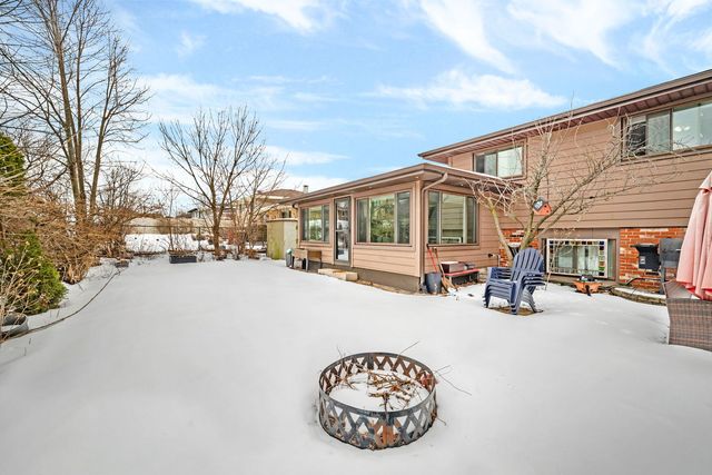 15601 Ridgeland Avenue, Oak Forest, IL 60452