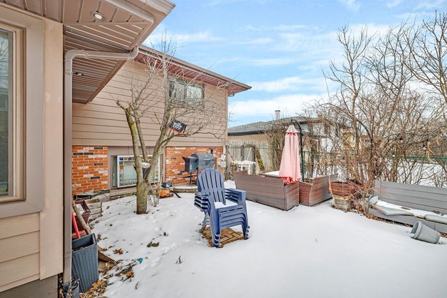 15601 Ridgeland Avenue, Oak Forest, IL 60452